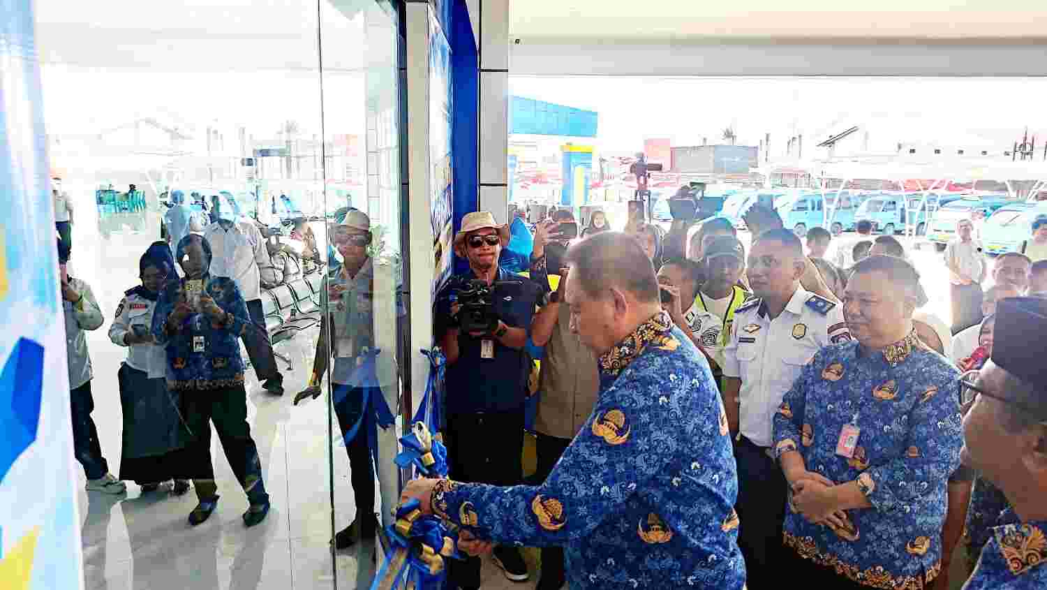 Terminal Tipe B Limboto Resmi Beroperasi, Gusnar Ismail Ingatkan Ketertiban dan Kebersihan