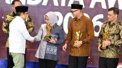 Angka Kemiskinan Turun, Gorontalo Sabet Penghargaan Mandaya Award dari Menko PM